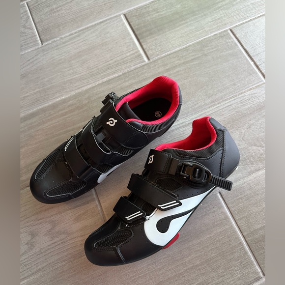 Peloton Black Cycling Shoes with Red Accents - Picture 2 of 10